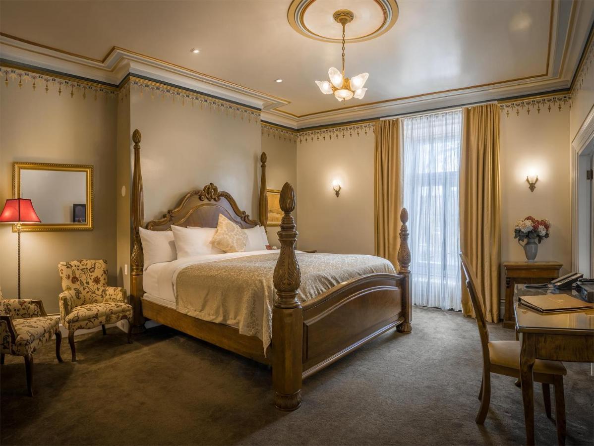 Historic Junior Suite,1361207846:JPEG